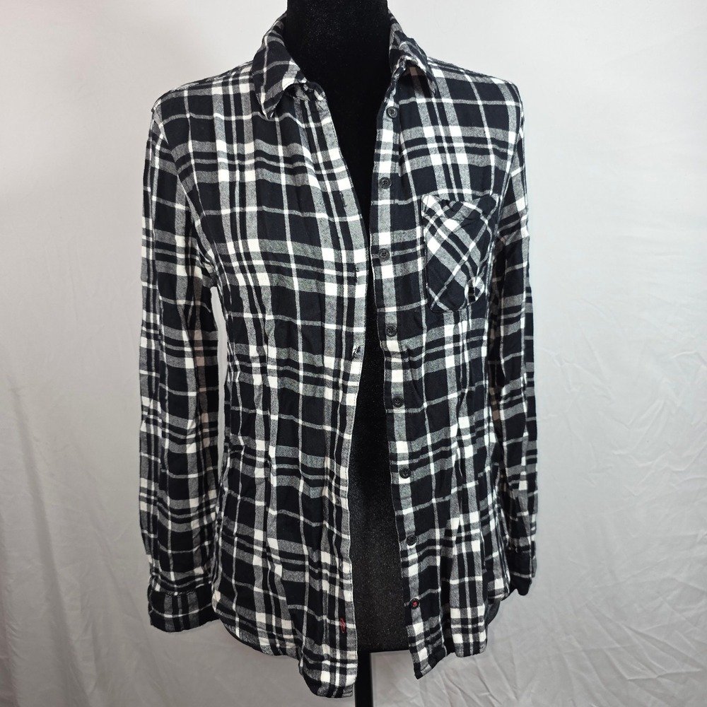 Garage Womens XS Black White Plaid Button Down Shirt Rayon Long Sleeve W480